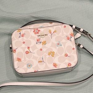 Flower Coach Purse 👛